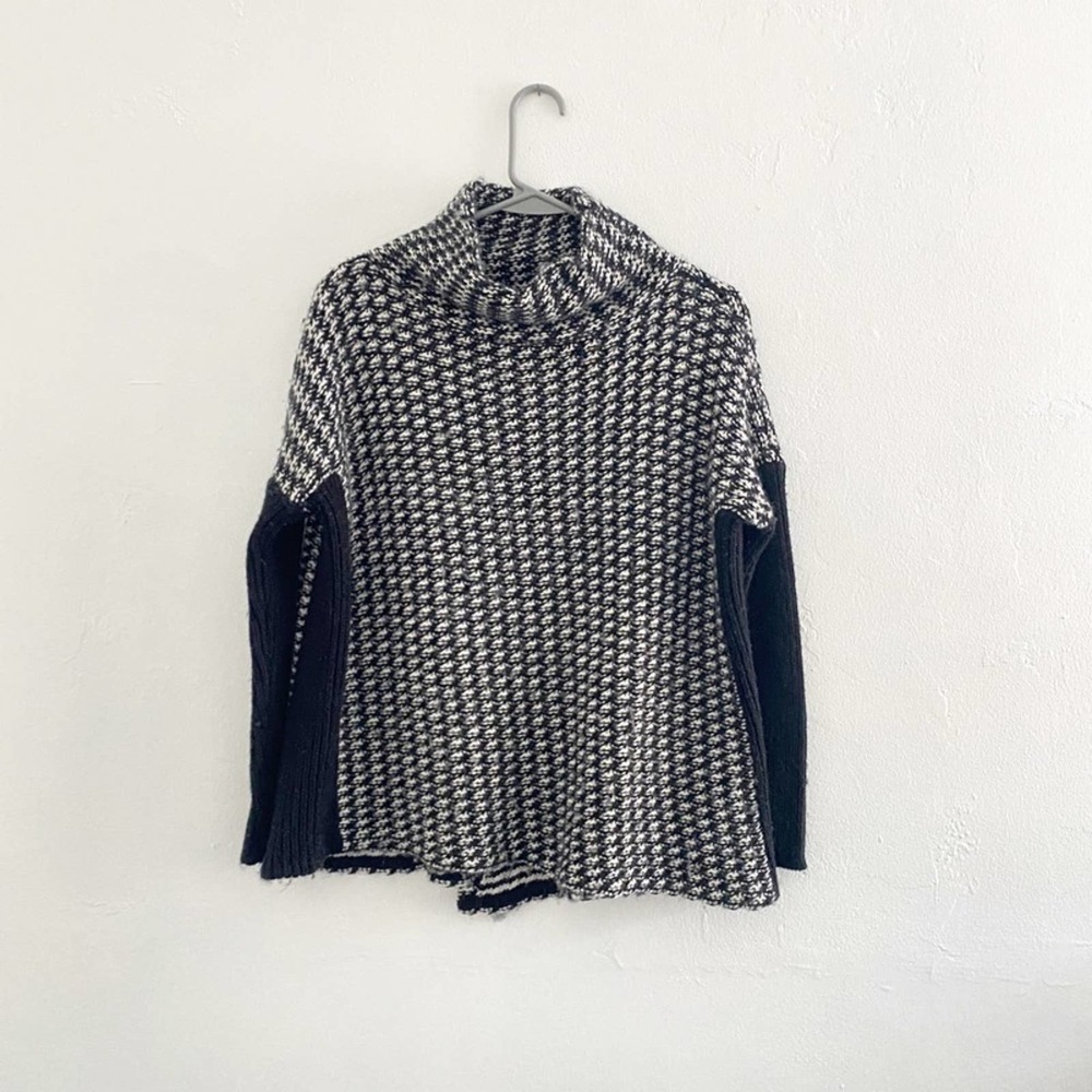 Guess XS black White Funnel Neck Split Back Sweatr